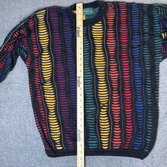 Vintage TUNDRA Canada Coogi Style 3D Knit Cosby Pullover Sweater Men’s Size M - Picture 6 of 7